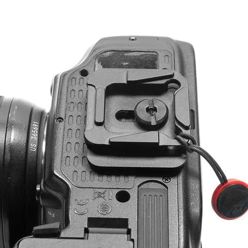 Peak Design Dual Plate v2 for Capture Camera Clip Side View