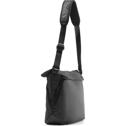 Peak Design Everyday Tote v2 (15L, Bone) side view